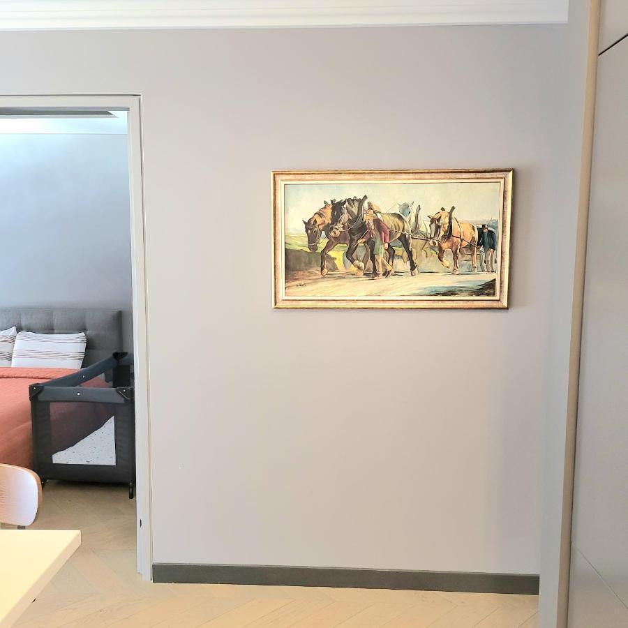 Happy Inn Presidential, Self Check-In, Parking In The Underground Garage Vilnius Ngoại thất bức ảnh