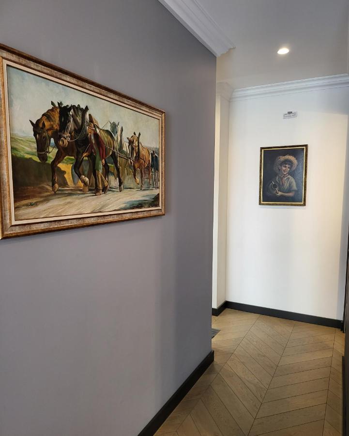 Happy Inn Presidential, Self Check-In, Parking In The Underground Garage Vilnius Ngoại thất bức ảnh