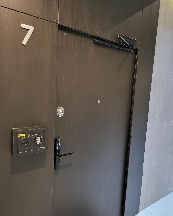 Happy Inn Presidential, Self Check-In, Parking In The Underground Garage Vilnius Ngoại thất bức ảnh