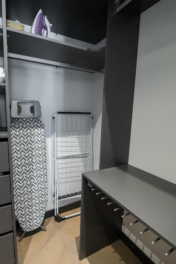 Happy Inn Presidential, Self Check-In, Parking In The Underground Garage Vilnius Ngoại thất bức ảnh